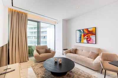 923428e5-1c44-4002-a777-275c37ebd349