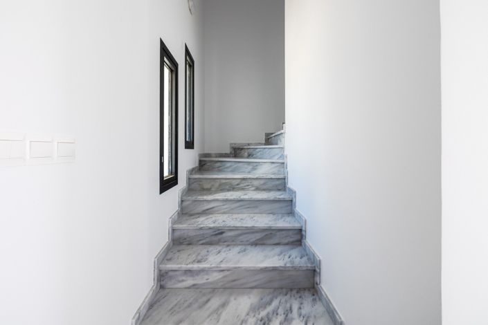 Image No.12-3 Bed House for sale