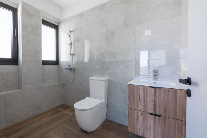 Image No.21-3 Bed House for sale