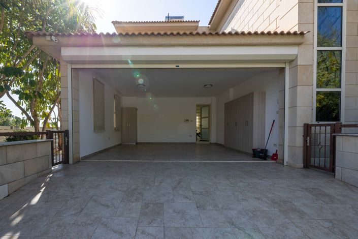 Image No.29-5 Bed Villa for sale