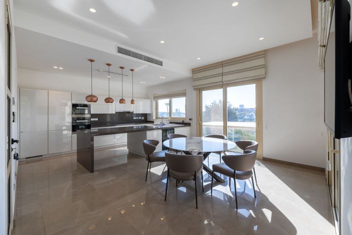 Image No.7-5 Bed Villa for sale