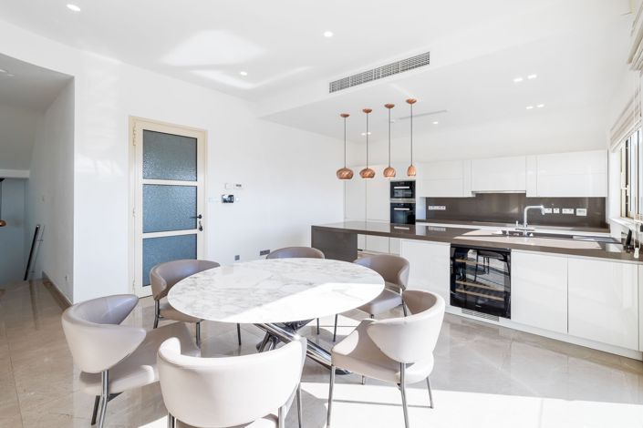 Image No.8-5 Bed Villa for sale