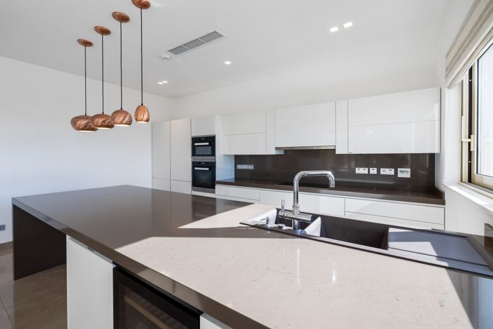 Image No.9-5 Bed Villa for sale