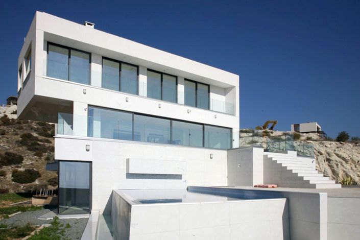 Image No.15-8 Bed Villa for sale