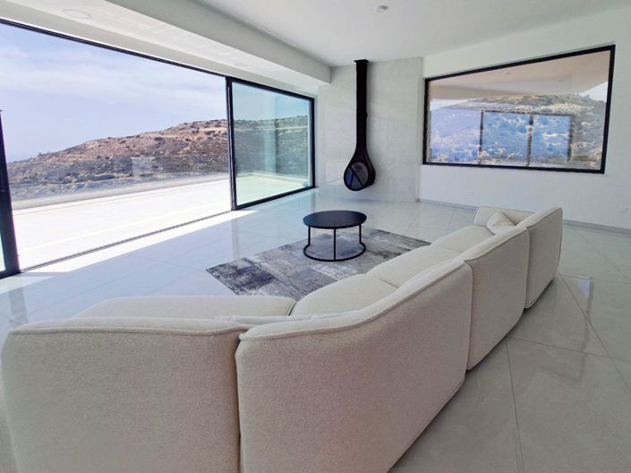 Image No.3-8 Bed Villa for sale