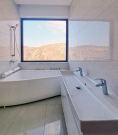 cb1d25f1-8c3d-4135-afcb-f01b5975ee7d