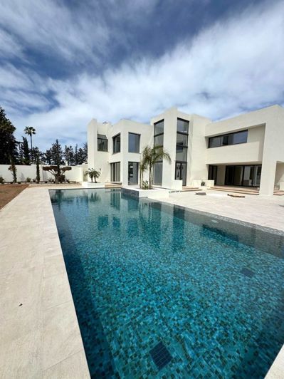 Image No.1-Maison de 7 chambres à vendre à Strovolos