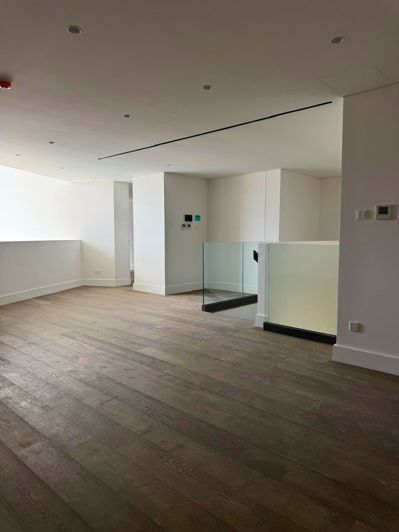 Image No.18-7 Bed House for sale