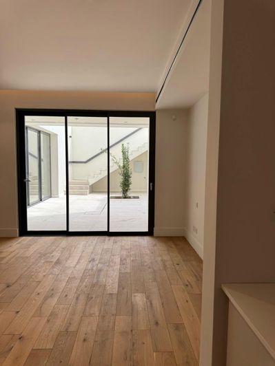 Image No.22-7 Bed House for sale