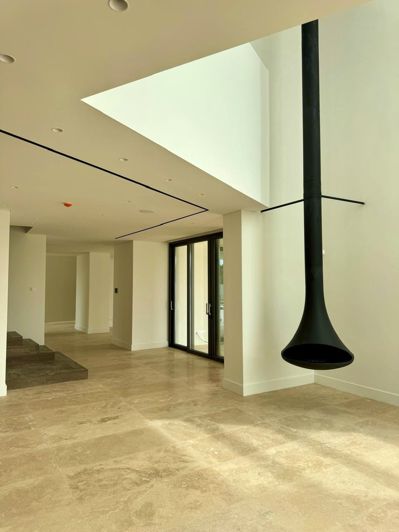 Image No.4-7 Bed House for sale