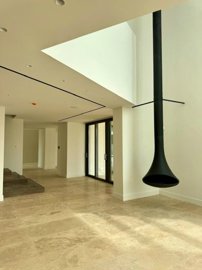 e175b2f4-3e26-407d-b9d2-c16785b4042e