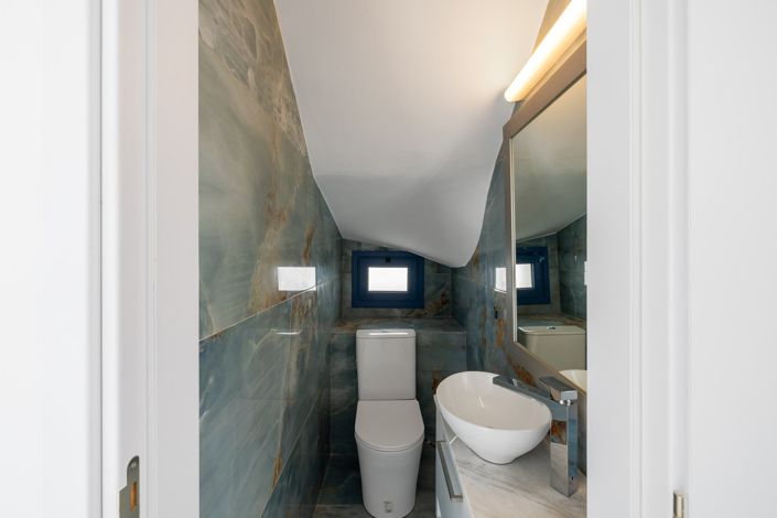 Image No.16-3 Bed House for sale