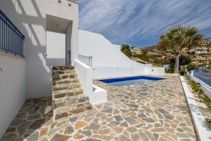 Image No.18-3 Bed House for sale