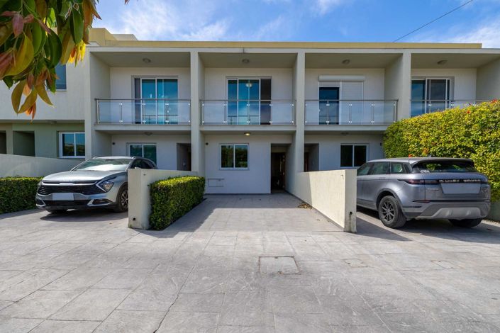 Image No.1-3 Bed House for sale