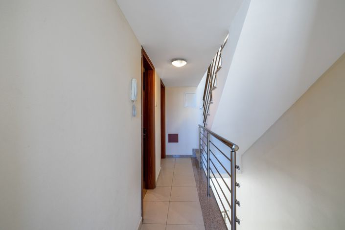 Image No.15-2 Bed House for sale
