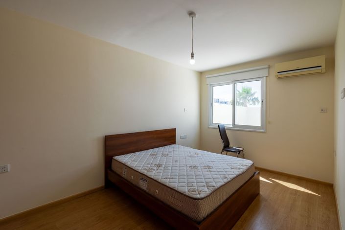 Image No.17-2 Bed House for sale