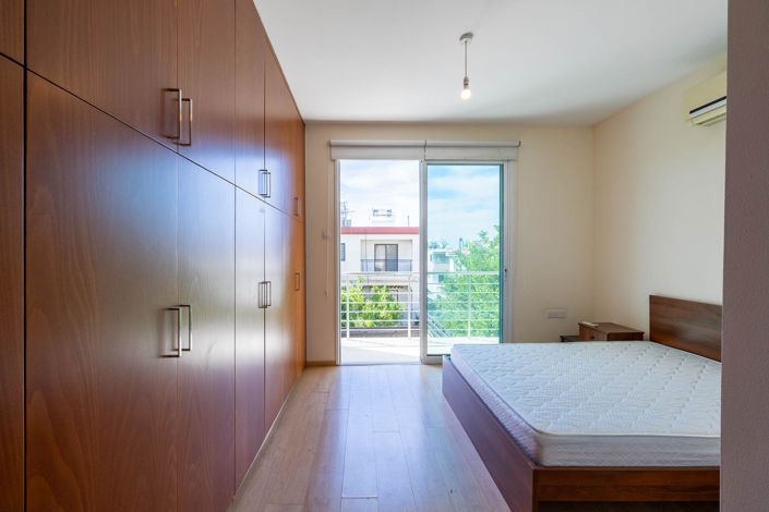 Image No.19-2 Bed House for sale