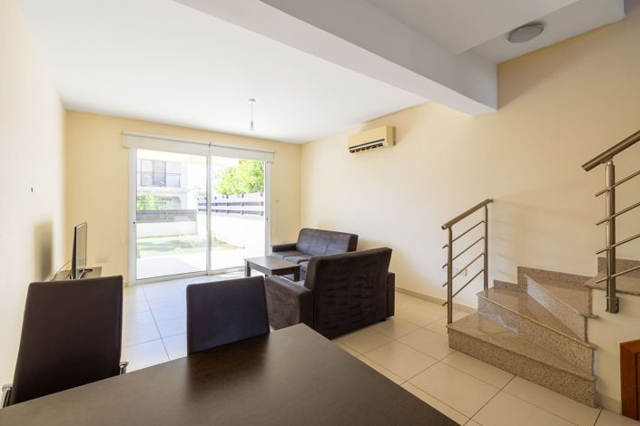 Image No.5-2 Bed House for sale