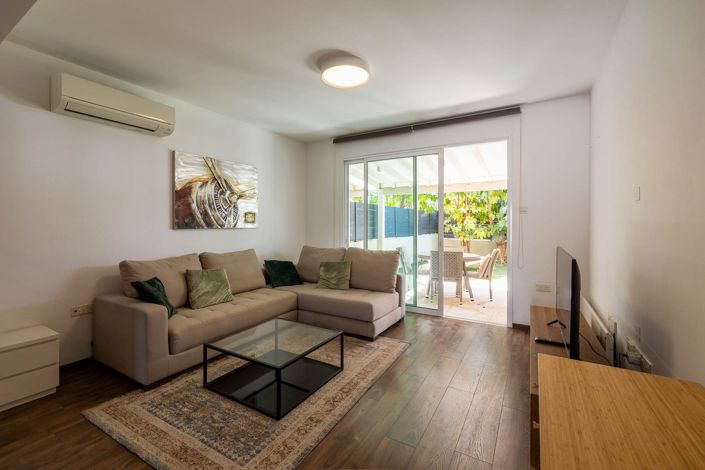 Image No.1-3 Bed House for sale