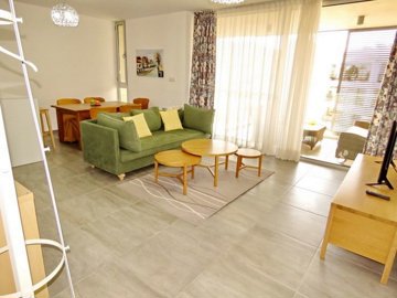 f4f5e6aa-6b07-47aa-92c4-b80a0abfa7b0