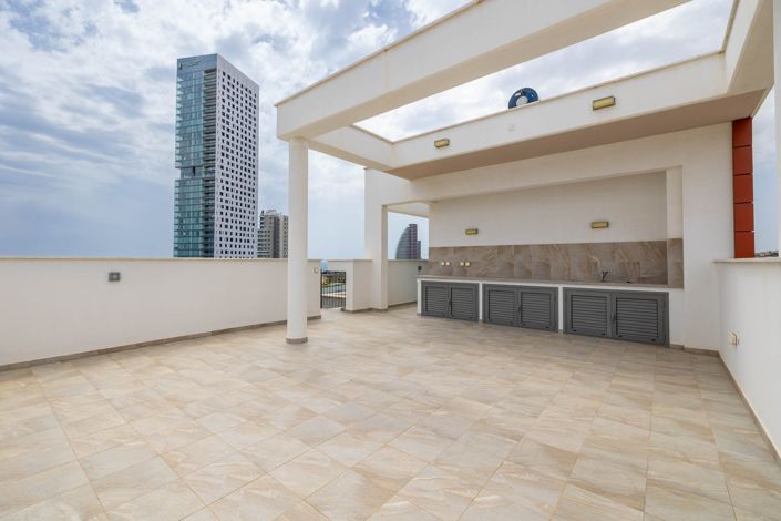 Image No.23-4 Bed Penthouse for sale