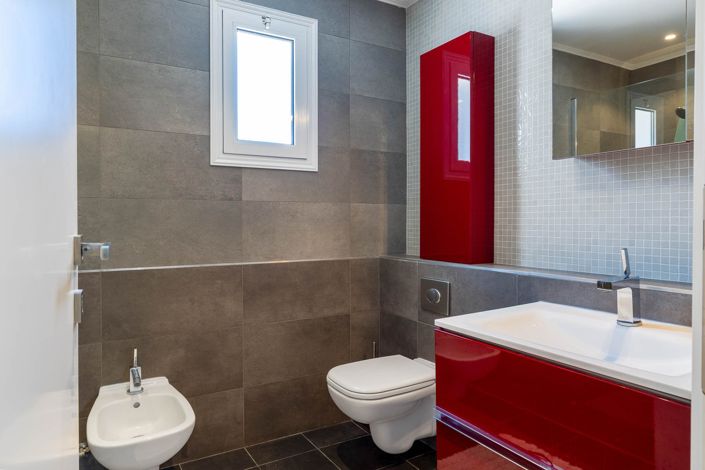 Image No.10-4 Bed Bungalow for sale