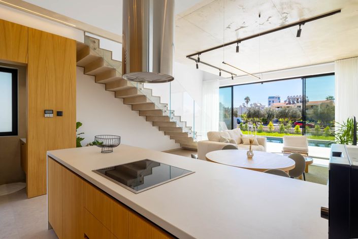 Image No.10-2 Bed House for sale