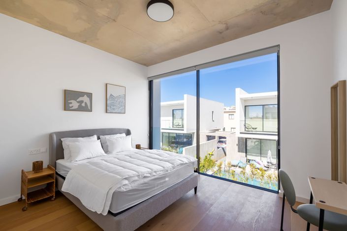 Image No.13-2 Bed House for sale