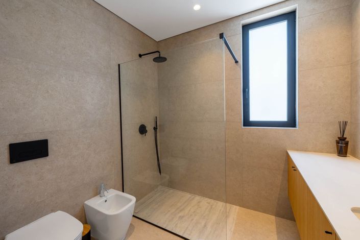 Image No.16-2 Bed House for sale