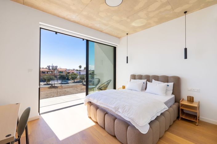 Image No.17-2 Bed House for sale