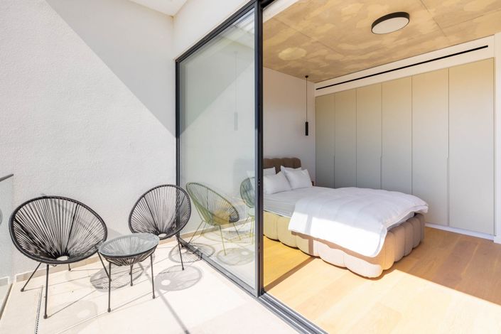 Image No.19-2 Bed House for sale