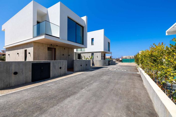 Image No.22-2 Bed House for sale