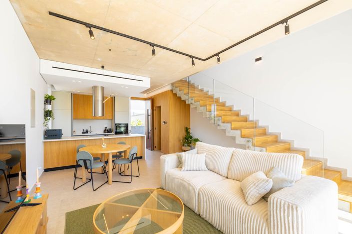 Image No.3-2 Bed House for sale