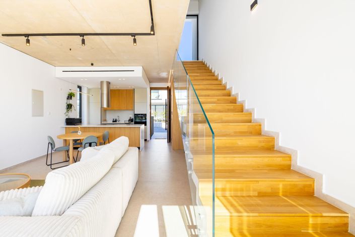 Image No.5-2 Bed House for sale