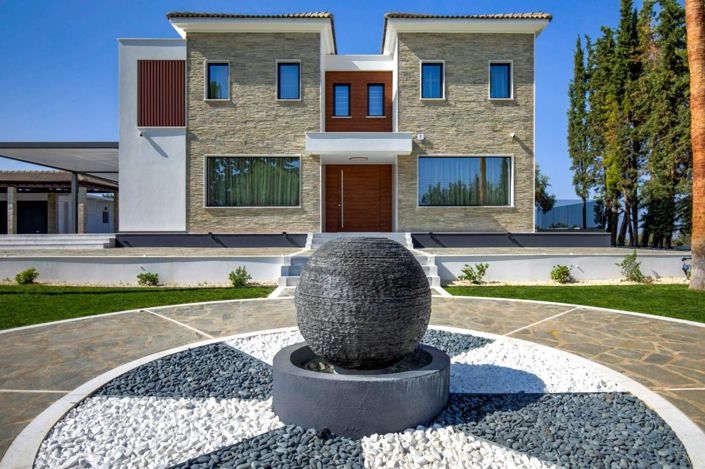 Image No.1-5 Bed Villa for sale
