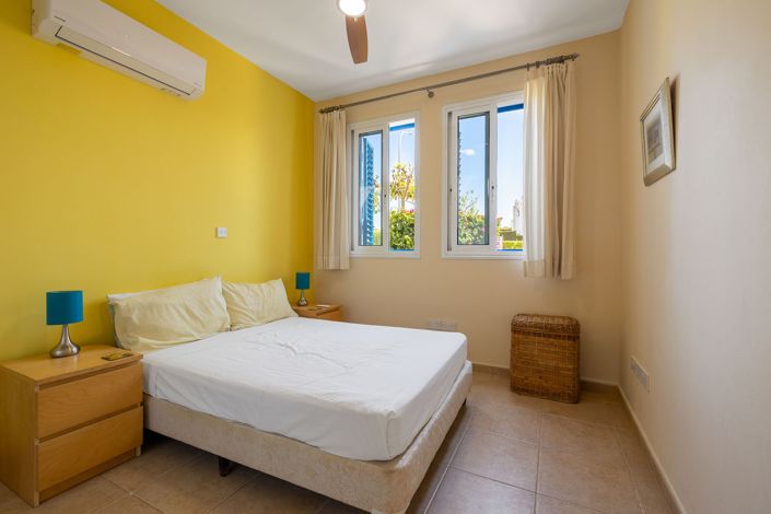 Image No.10-4 Bed House for sale