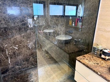 e84d50c3-964d-49e3-8d2b-bb7bea7c6638