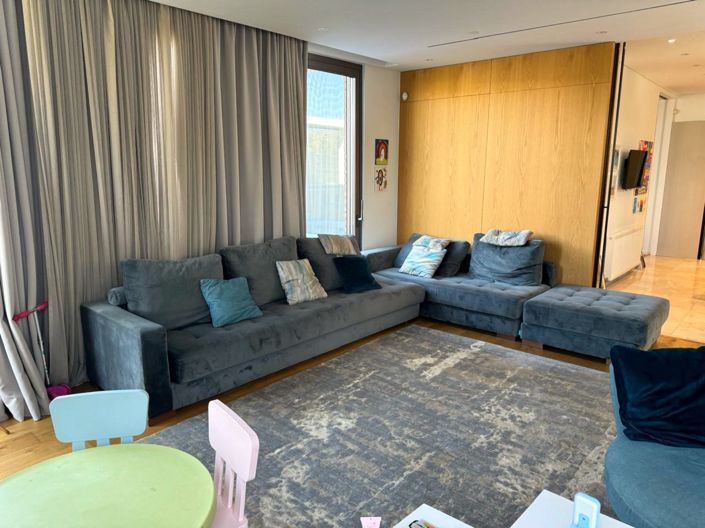 Image No.6-4 Bed House for sale