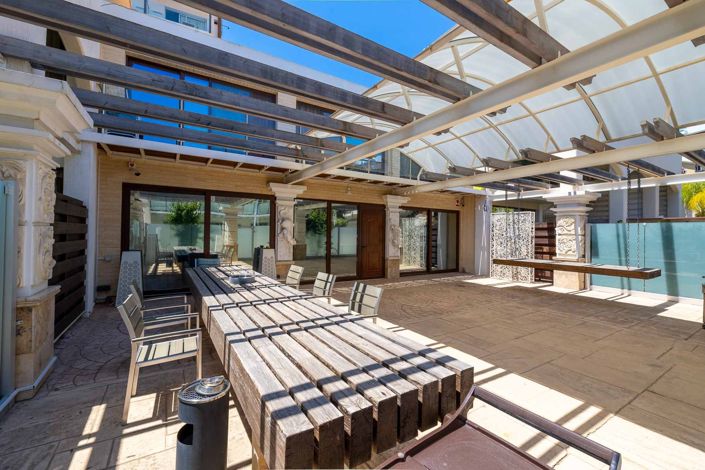 Image No.27-4 Bed House for sale