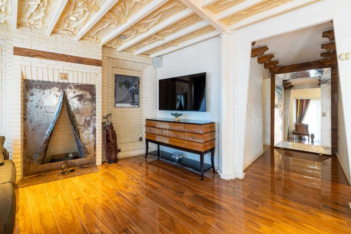 Image No.3-4 Bed House for sale