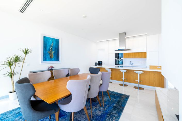 Image No.7-5 Bed House for sale