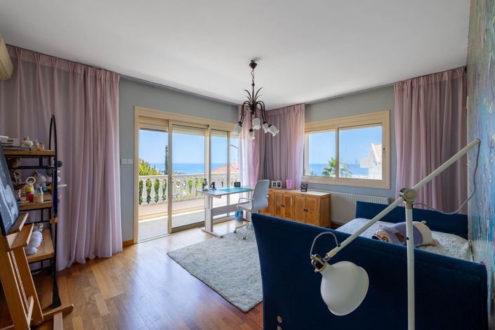 Image No.17-5 Bed House for sale