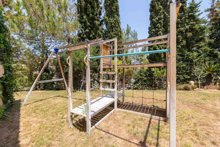 Image No.29-5 Bed House for sale