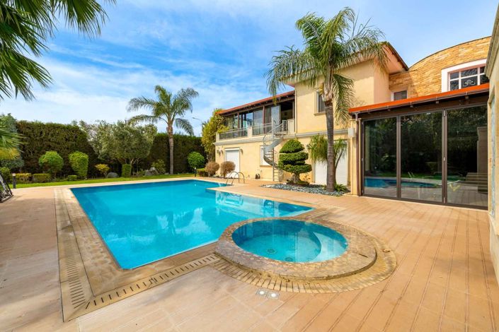 Image No.2-7 Bed Villa for sale