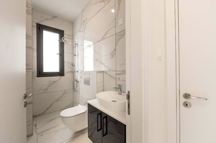 Image No.19-2 Bed Apartment for sale