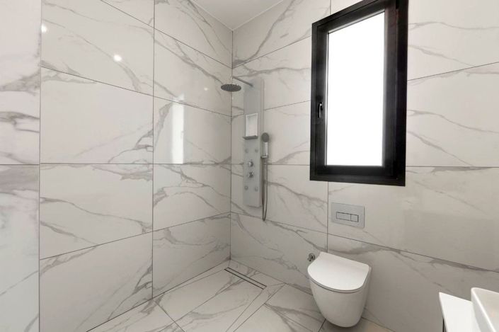 Image No.20-2 Bed Apartment for sale