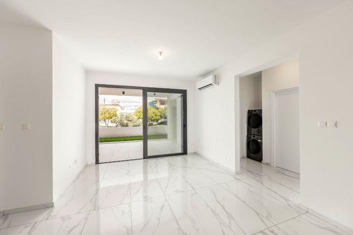 Image No.23-2 Bed Apartment for sale