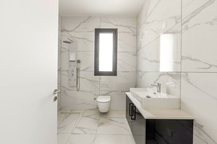 Image No.25-2 Bed Apartment for sale