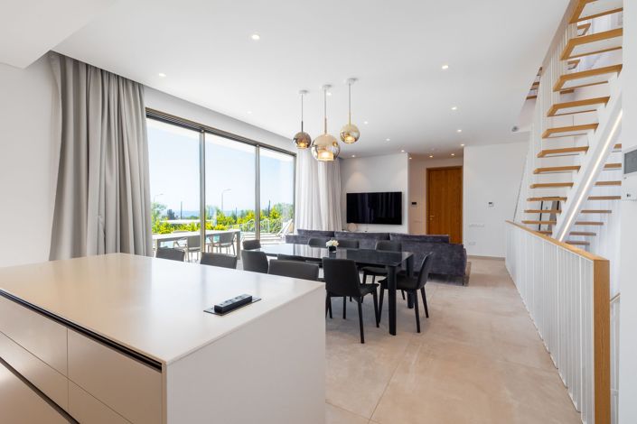 Image No.5-4 Bed House for sale