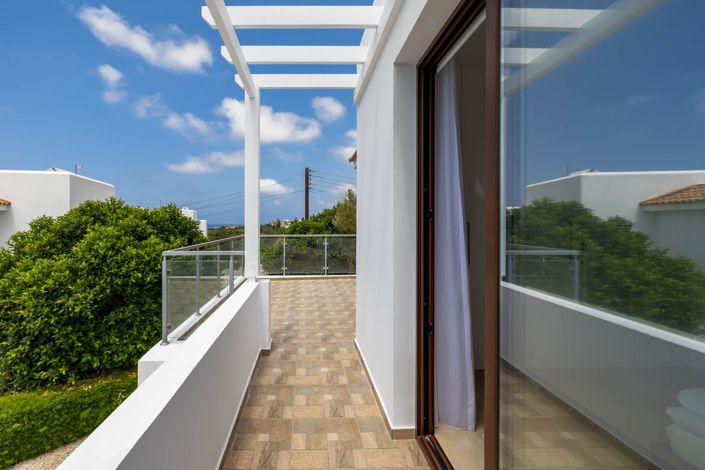 Image No.18-3 Bed House for sale